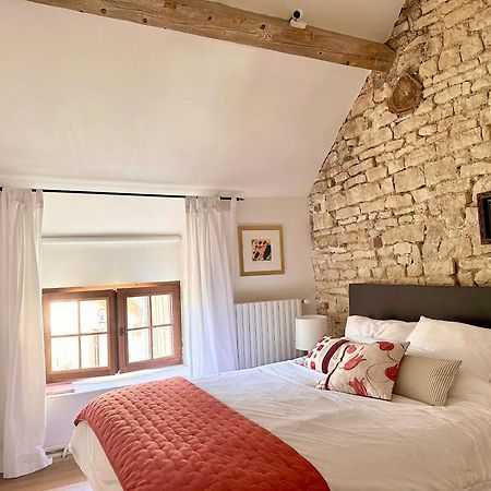 La Cour Des Delices Bed & Breakfast Gigny  Ngoại thất bức ảnh